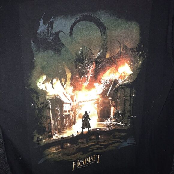 The‎ Hobbit T-shirt Battle of the Five Armies Medium T-Shirt Black Dragon Fire - Picture 3 of 9